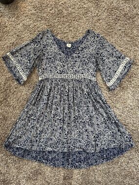 O'Neill Navy and White Floral Lace-Trim Dress, crochet detail
